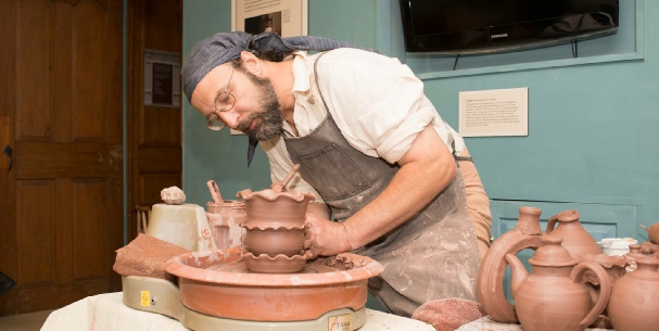 pottery demonstration by Rick Hamelin